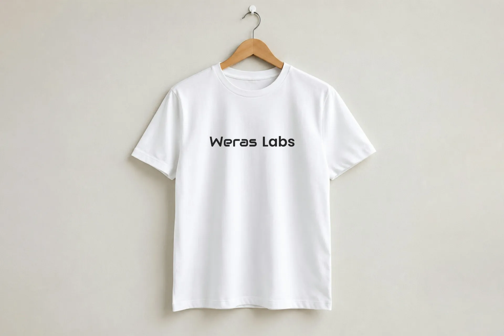 Askıda Weras Labs baskılı beyaz tişört