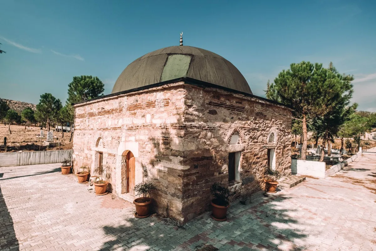 Uşak web tasarım – Uşak Seyyid Mahmut Paşa Türbesi