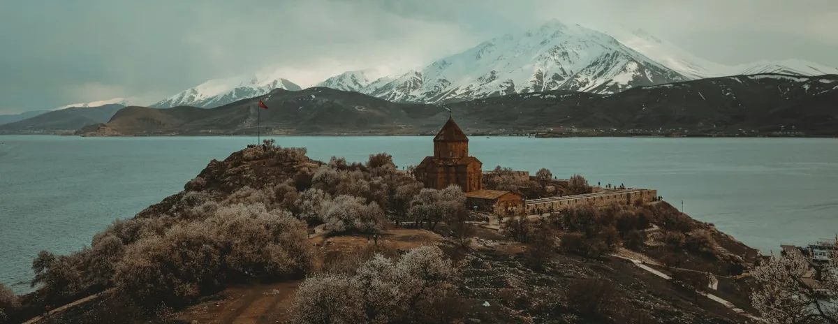 Van web tasarım – Van Akdamar Adası