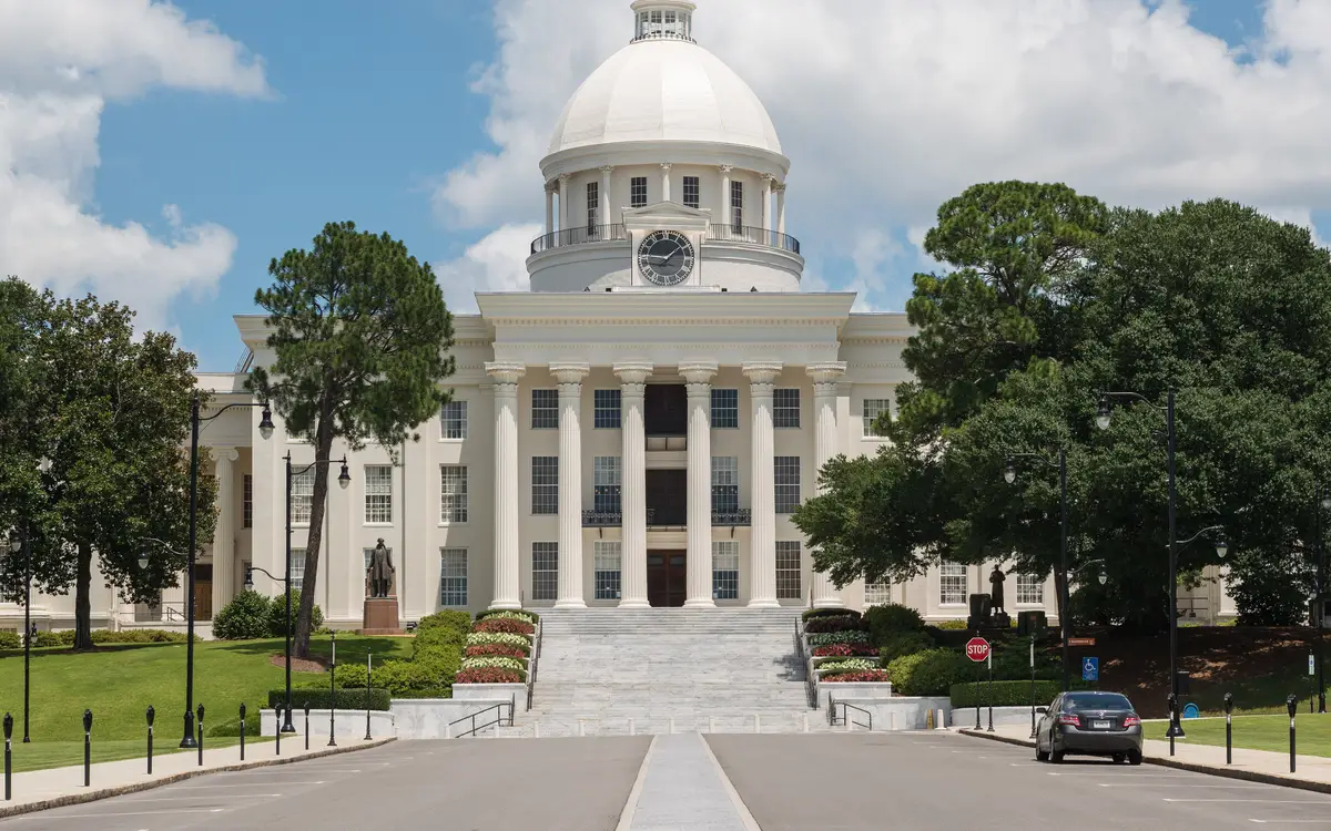 Web design in Alabama: A west view of the Alabama State Capitol, Montgomery, as seen from Dexter Avenue