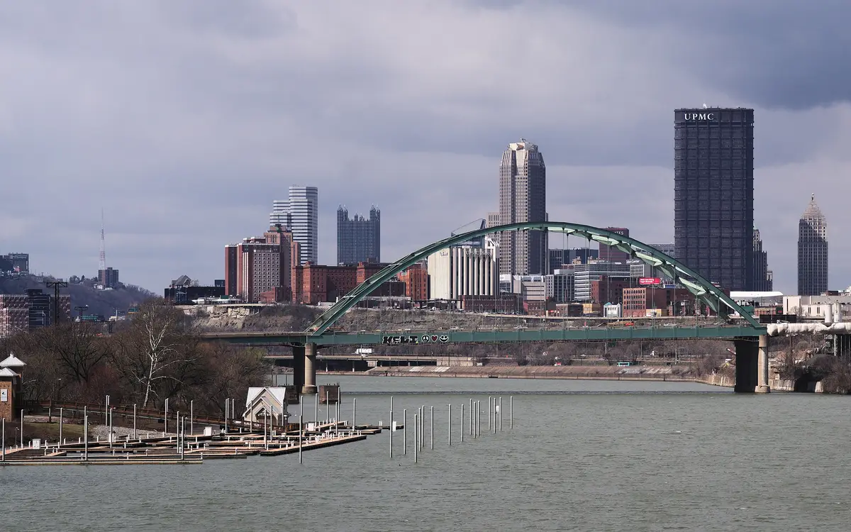 Web design in Birmingham: The skyline of Pittsburgh as seen from Hot Metal Bridge. The nearest visible bridge is the Birmingham Bridge.