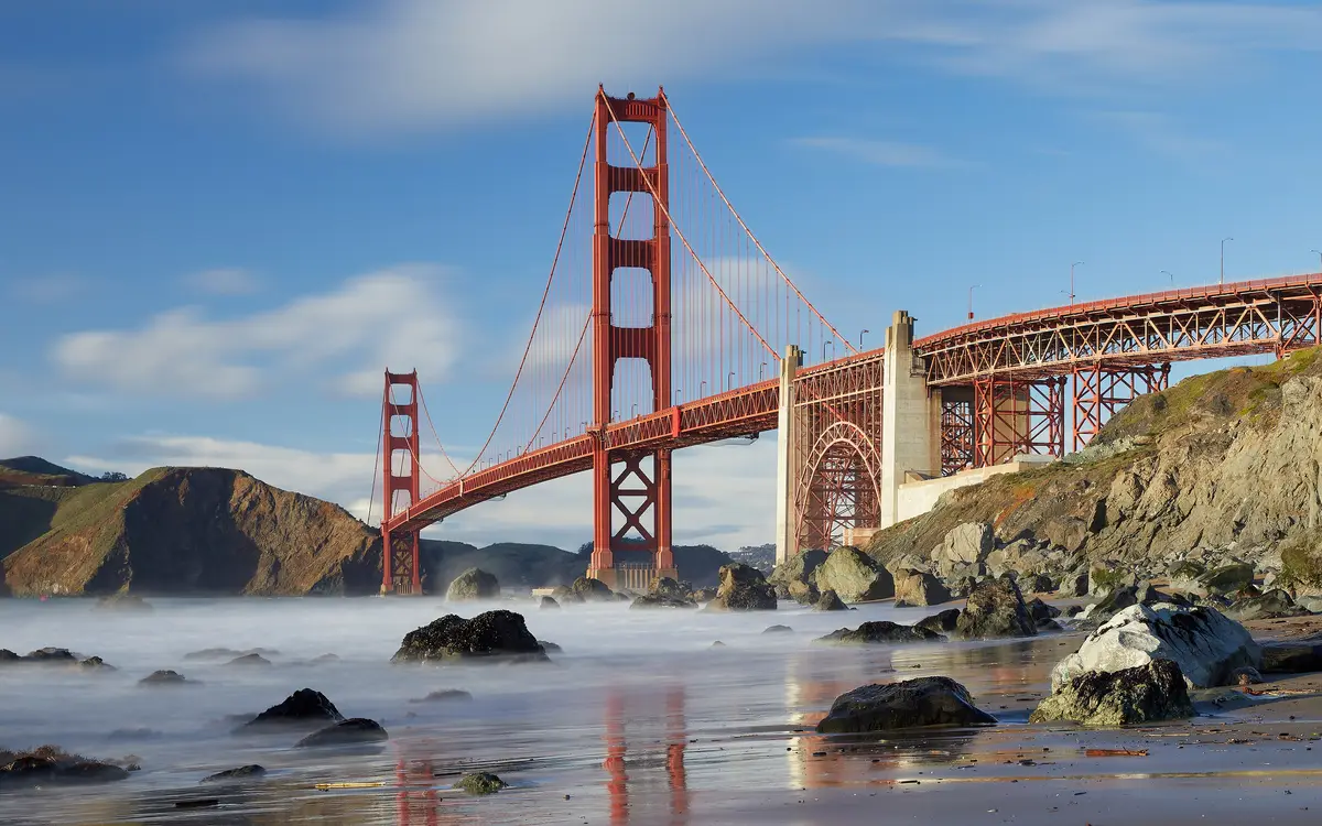 Web design in California: Golden Gate Bridge as seen from Marshall’s Beach, Presidio of San Francisco, in March 2018