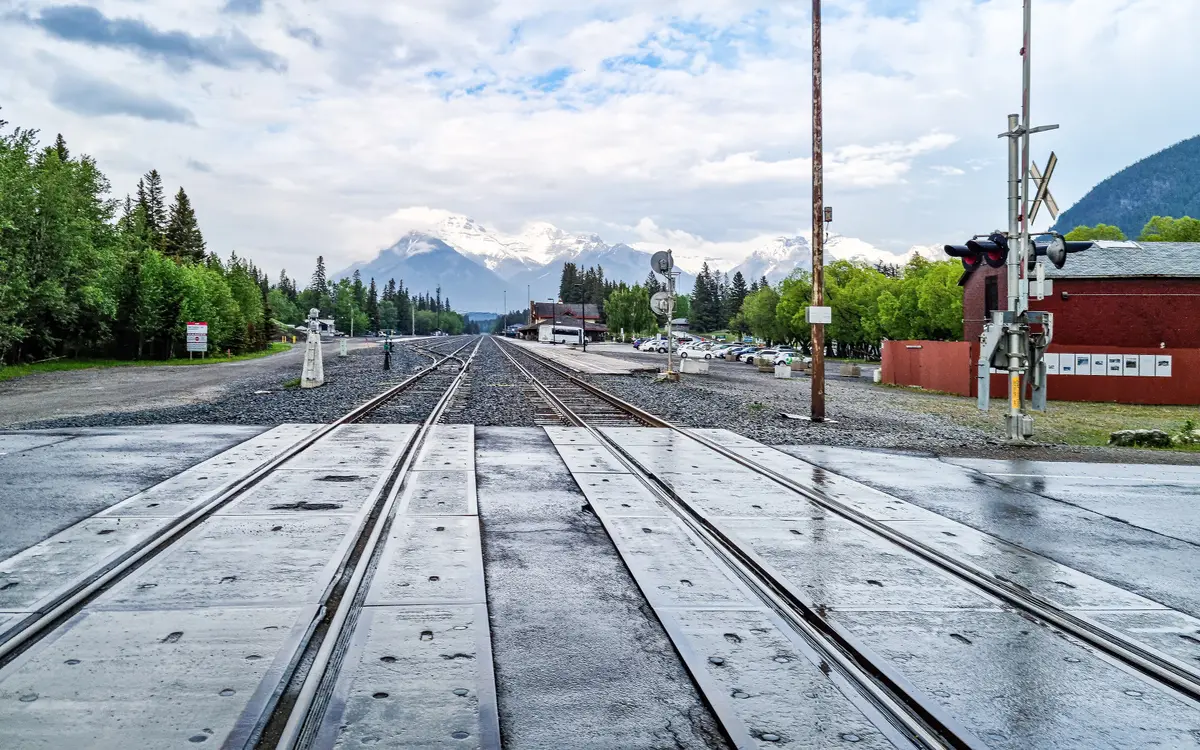 Web design in Kansas: Railroad line (at level crossing) in Banff, Alberta, Canada