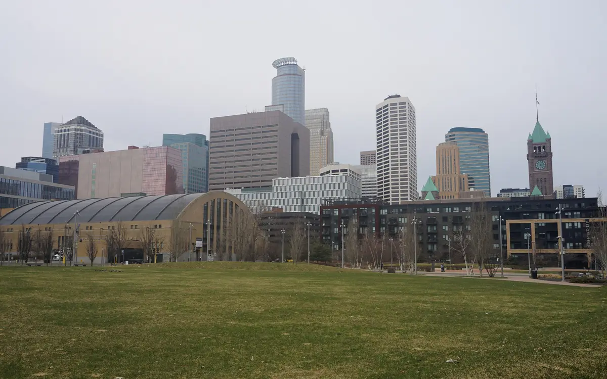 Web design in Minneapolis: The city skyline and The Commons in Minneapolis, Minnesota (United States).