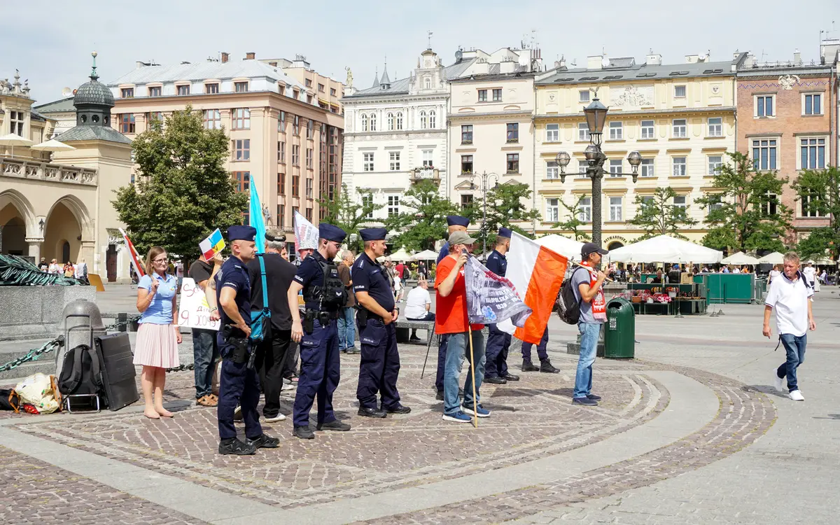 Web design in Poland: Anti-Ukrainian protest Kraków, Main Market square, Old Town, Kraków, Poland