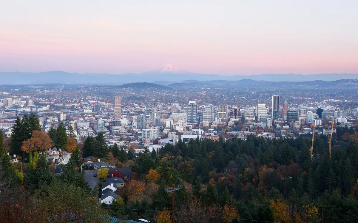 Web design in Portland: Skyline of Portland, Oregon, from Pittock Mansion viewpoint at dusk.