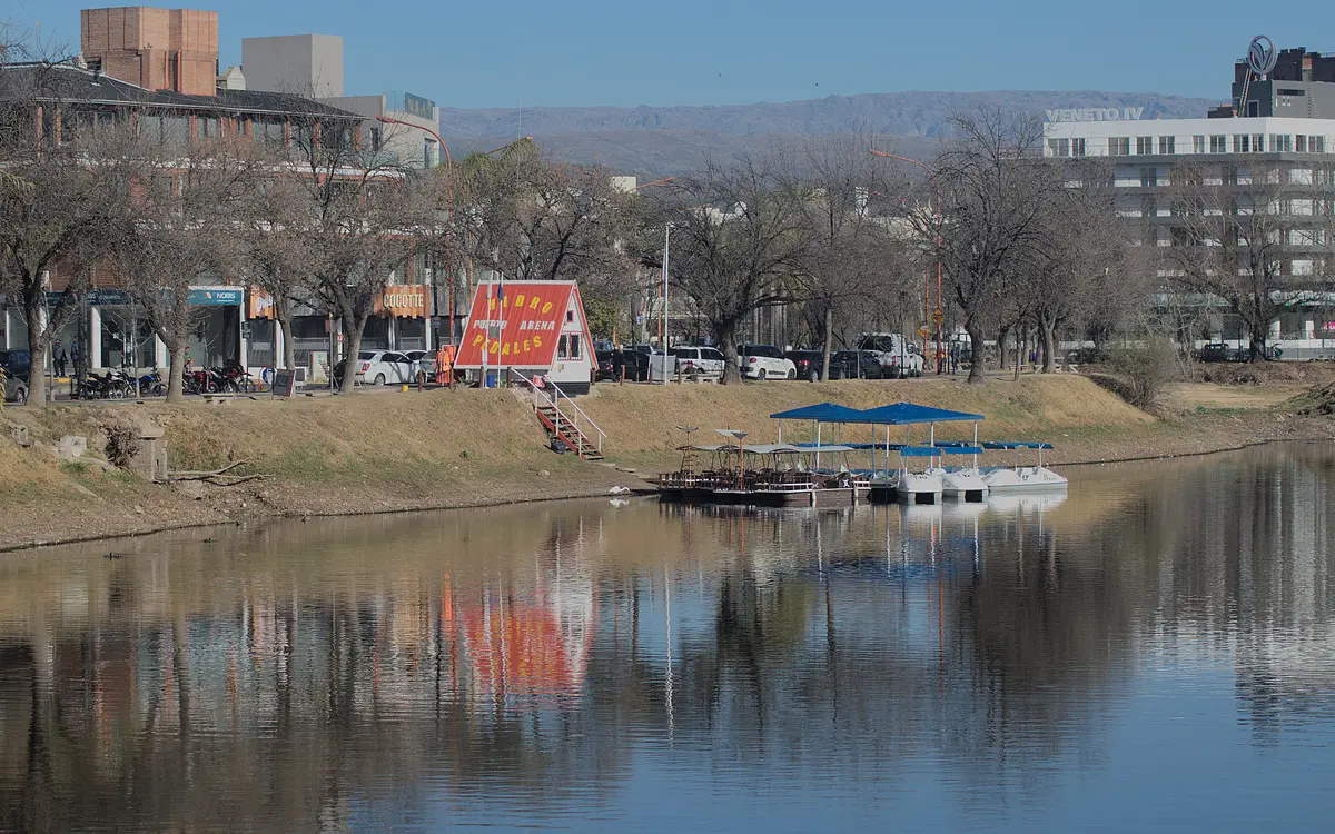 Web design in San Antonio: View of San Antonio river in Villa Carlos Paz, Argentina